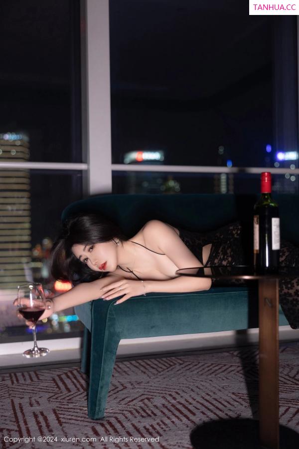  [XiuRen]高清写真图 2024.04.08 No.8355 李若汐 美胸性感第12张图片